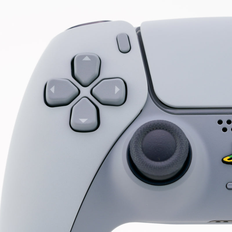 Controller PS5 in stile PS1 bianco e grigio originale
